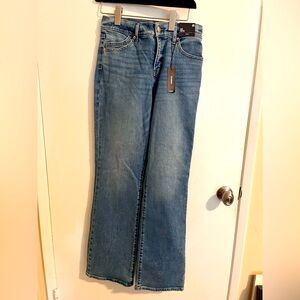 NWT Express mid-rise bootcut Jean with stretch, size 4R